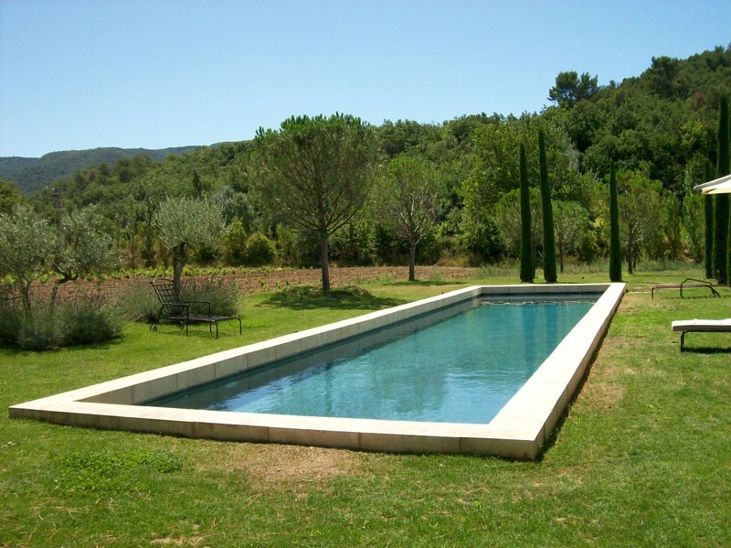 Construction piscine beton realisée a Menerbes