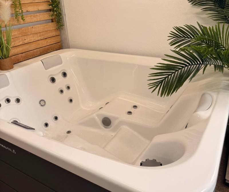 Alexandria - Astralpool Spa 5 places pas cher