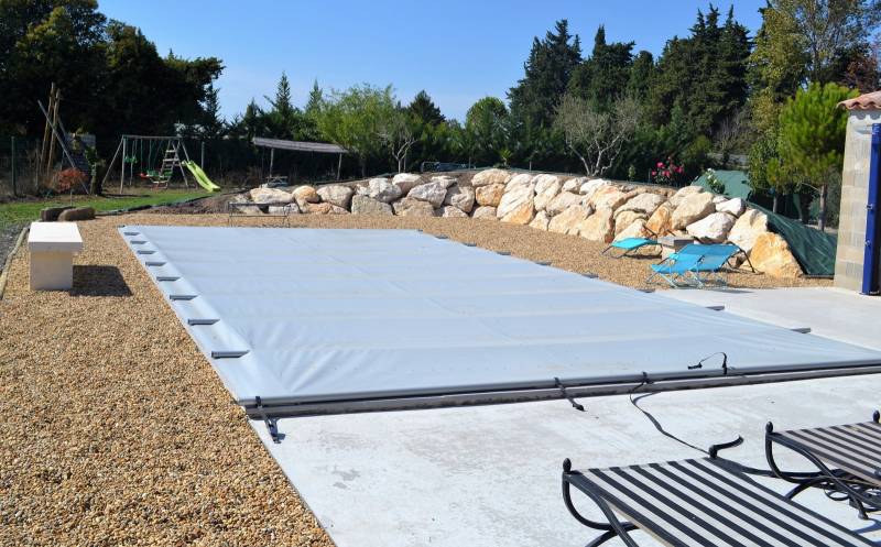 Bache à barres de sécurité piscine Vaucluse