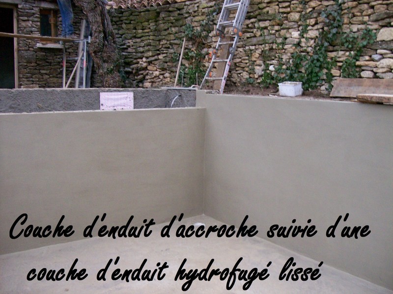 Les étapes pour la construction en maçonnerie traditionnelle, revêtement liner ou pvc armé