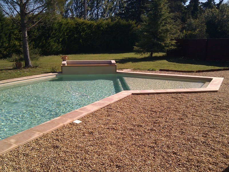 Escaliers extérieurs piscine