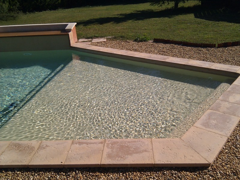 Escaliers extérieurs piscine