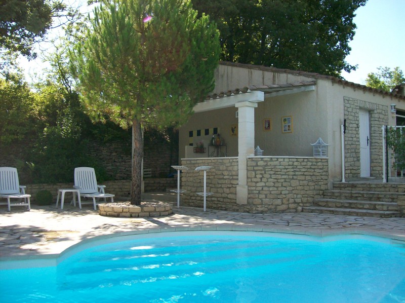 Escaliers extérieurs piscine