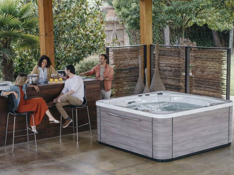 spa Jacuzzi Astralpool 5 places Pacific 70 dans le Vaucluse